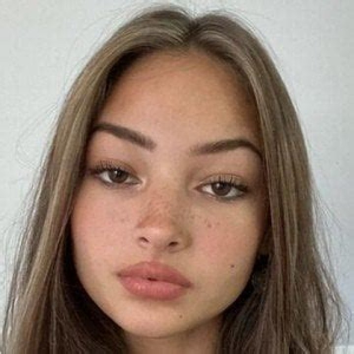 Ava Alfaro - Age, Family, Bio